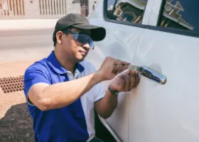 Car Locksmith in Lemon Hill, CA